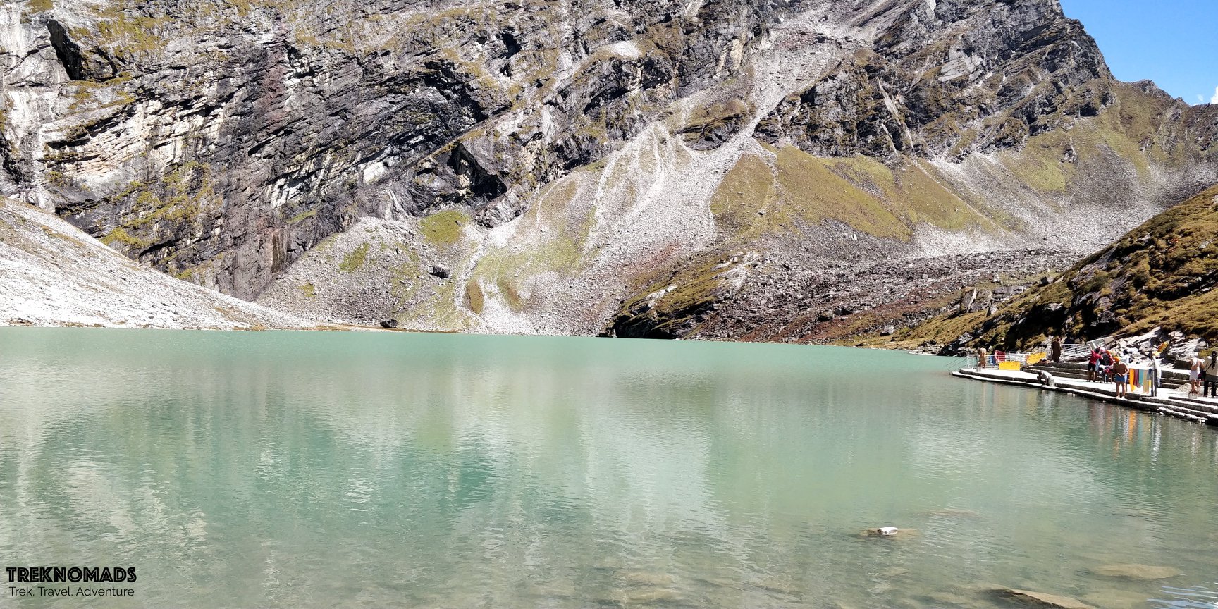 Hemkund Lake